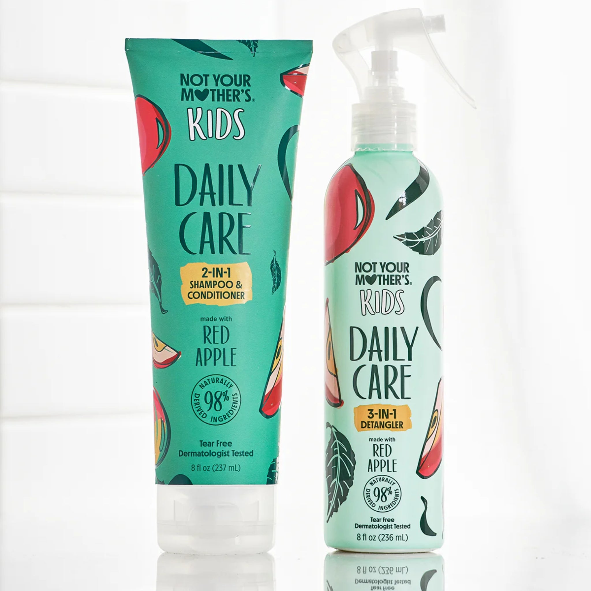 Not Your Mother's Kids Daily Care 2-i-1 shampoo og 3-i-1 detangler med rødt æble, tear free.