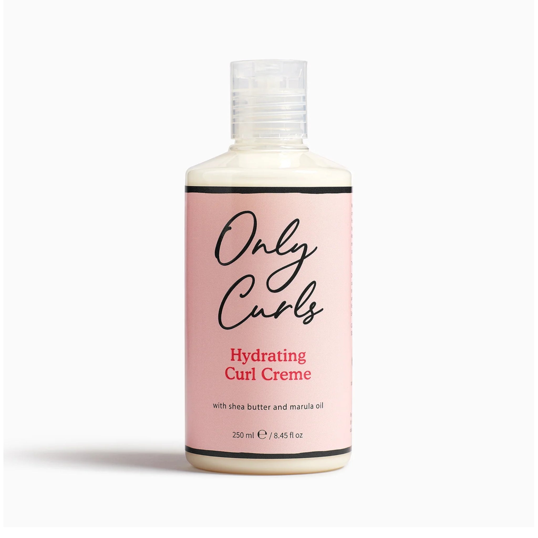 Only Curls Hydrating Curl Creme flaske på 250 ml med shea butter og marula olie mod hvid baggrund.
